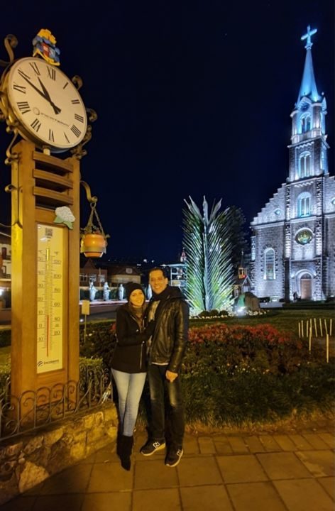 Mara Pinheiro e seu marido, Hércules Freitas, curtem o frio em Gramado, no Rio Grande do Sul